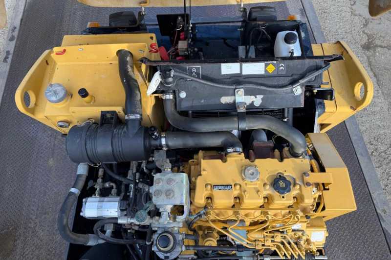 OmecoHub - Immagine CATERPILLAR CB334E